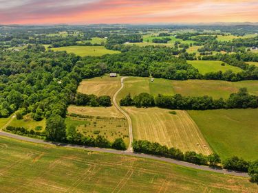 1717 Halltown Road, Canmer, KY 42722