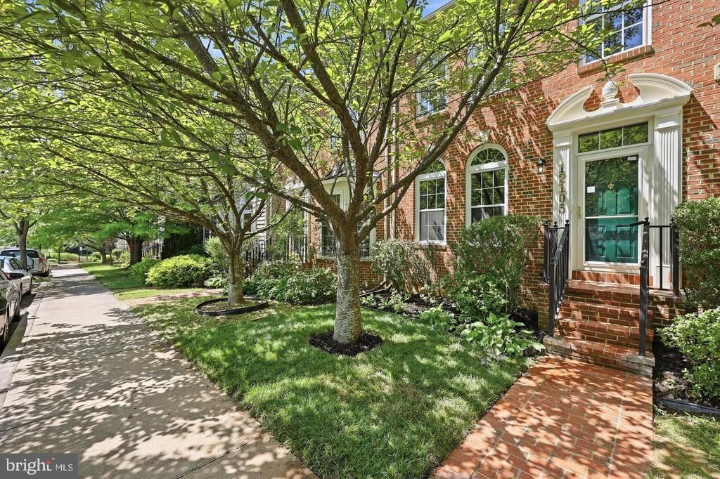12105 Pond Pine Drive, Clarksburg, MD 20871 Main Photo