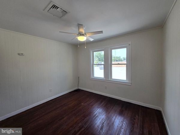 130 S BROADWAY, PITMAN, NJ 08071