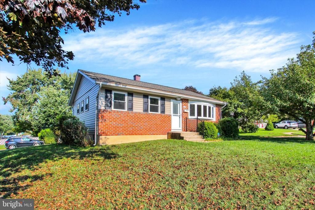 319 STONECASTLE AVENUE, REISTERSTOWN, MD 21136