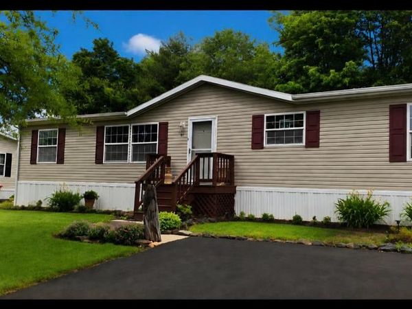 97 LEONA , CONOWINGO, MD 21918