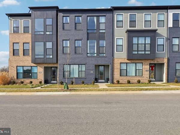 717 FAIRMONT DRIVE , BOWIE, MD 20716