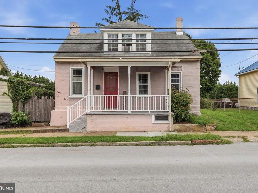 105 S Artizan Street, Williamsport, MD 21795 Main Photo