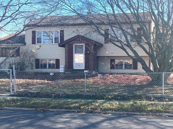 212 COLLEGE DRIVE, PEMBERTON, NJ 08068