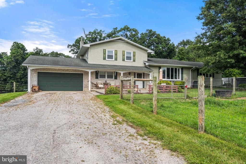 99 MUD COLLEGE ROAD, LITTLESTOWN, PA 17340