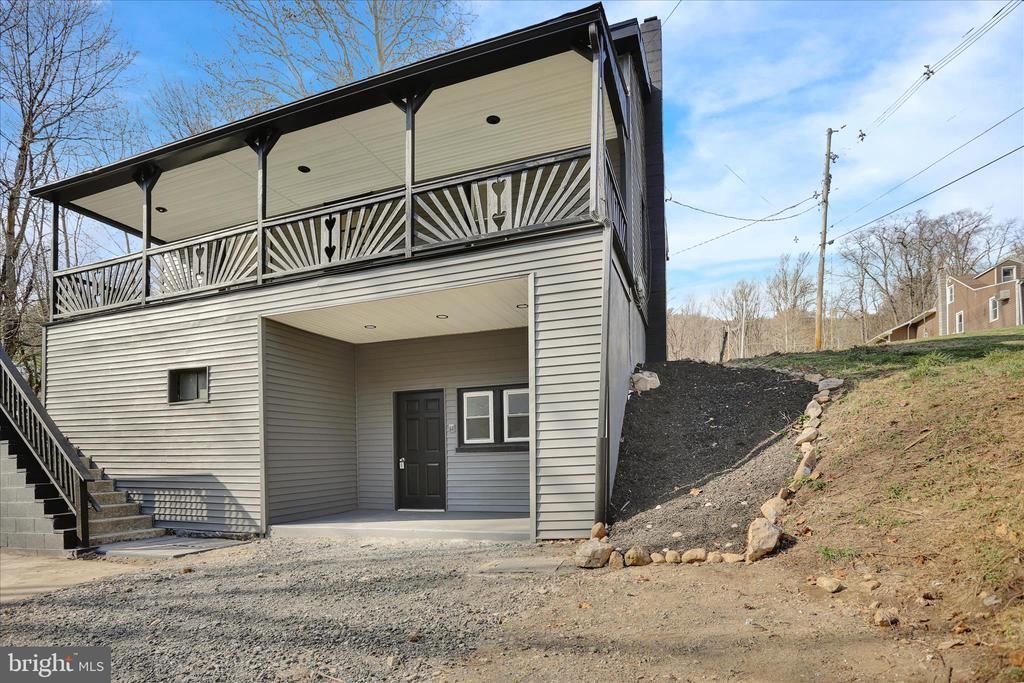 1831 MT LAUREL ROAD , TEMPLE, PA 19560