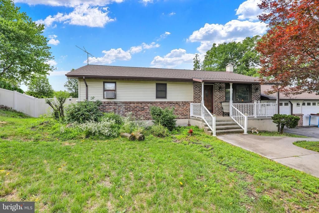 926 CHRISTMAS VILLAGE ROAD, BERNVILLE, PA 19506