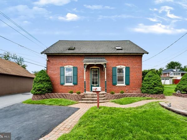 2129 R SPRING STREET, WEST LAWN, PA 19609