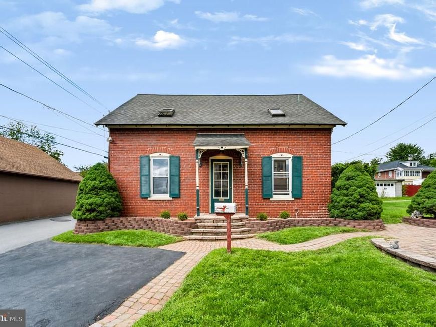 2129 R Spring Street, West Lawn, PA 19609 Main Photo