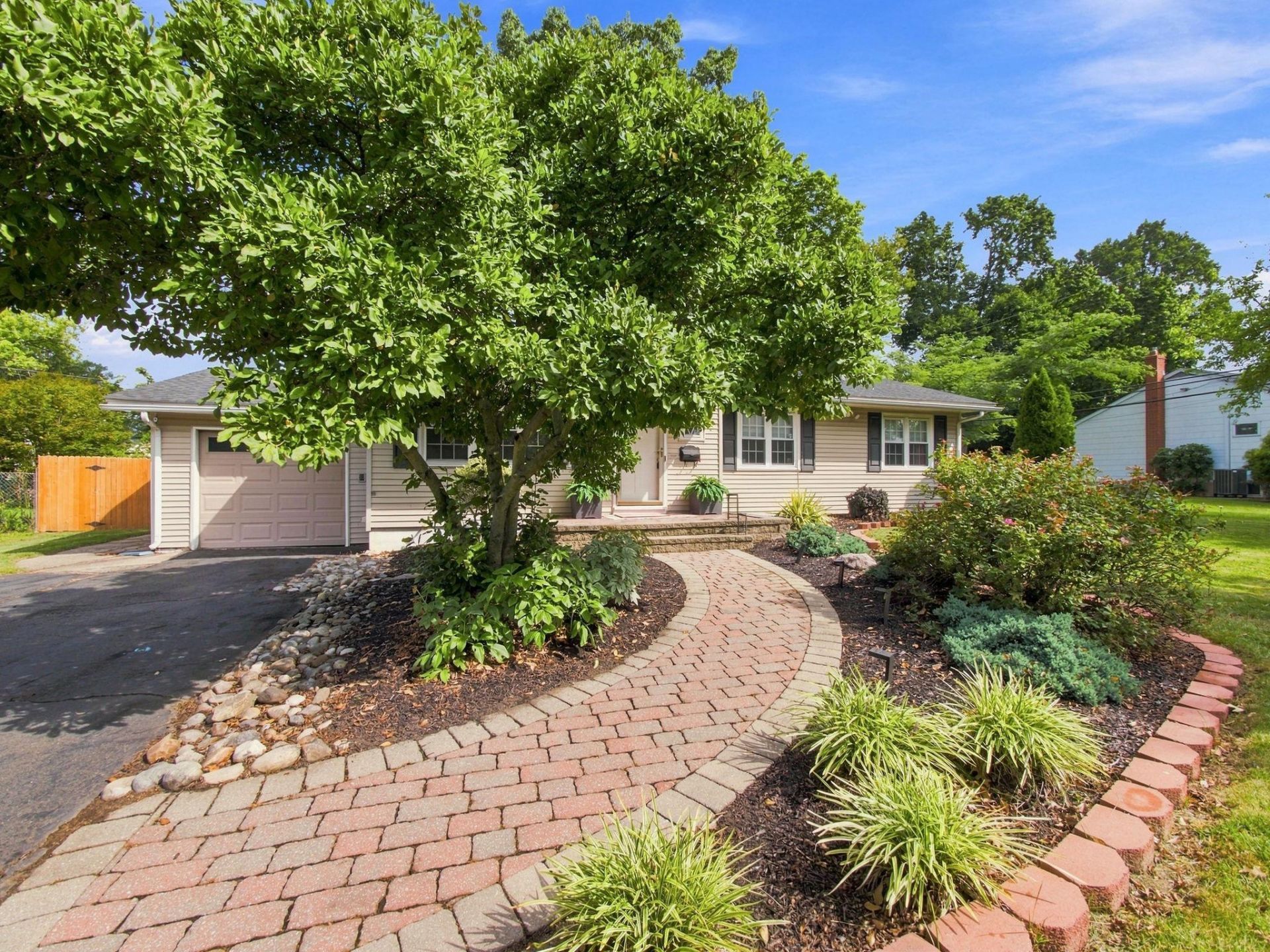 906 BIG OAK ROAD, YARDLEY, PA 19067