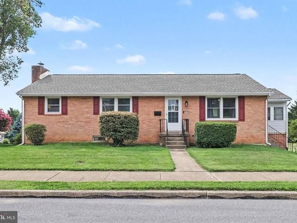1092 COCKLIN STREET , MECHANICSBURG, PA 17055