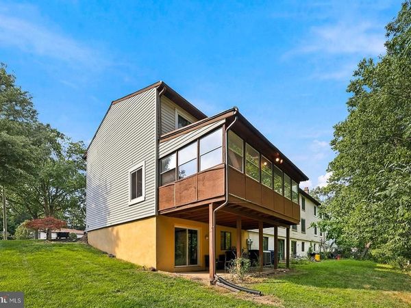 2631 CRANBERRY CIRCLE, HARRISBURG, PA 17110