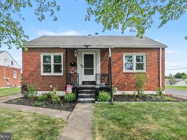 6410 CLEARFIELD STREET , HARRISBURG, PA 17111