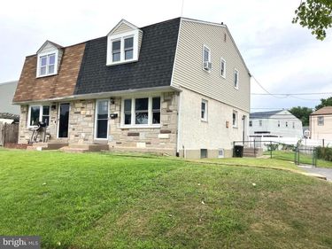 1313 LANGLEY STREET, TRAINER, PA 19061
