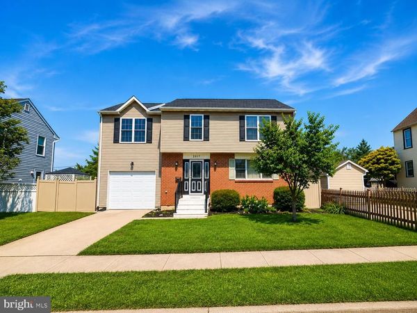2017 CHESTNUT STREET, HOLMES, PA 19043