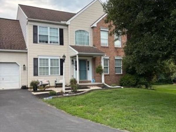 16 HEMLOCK DRIVE, LANCASTER, PA 17602