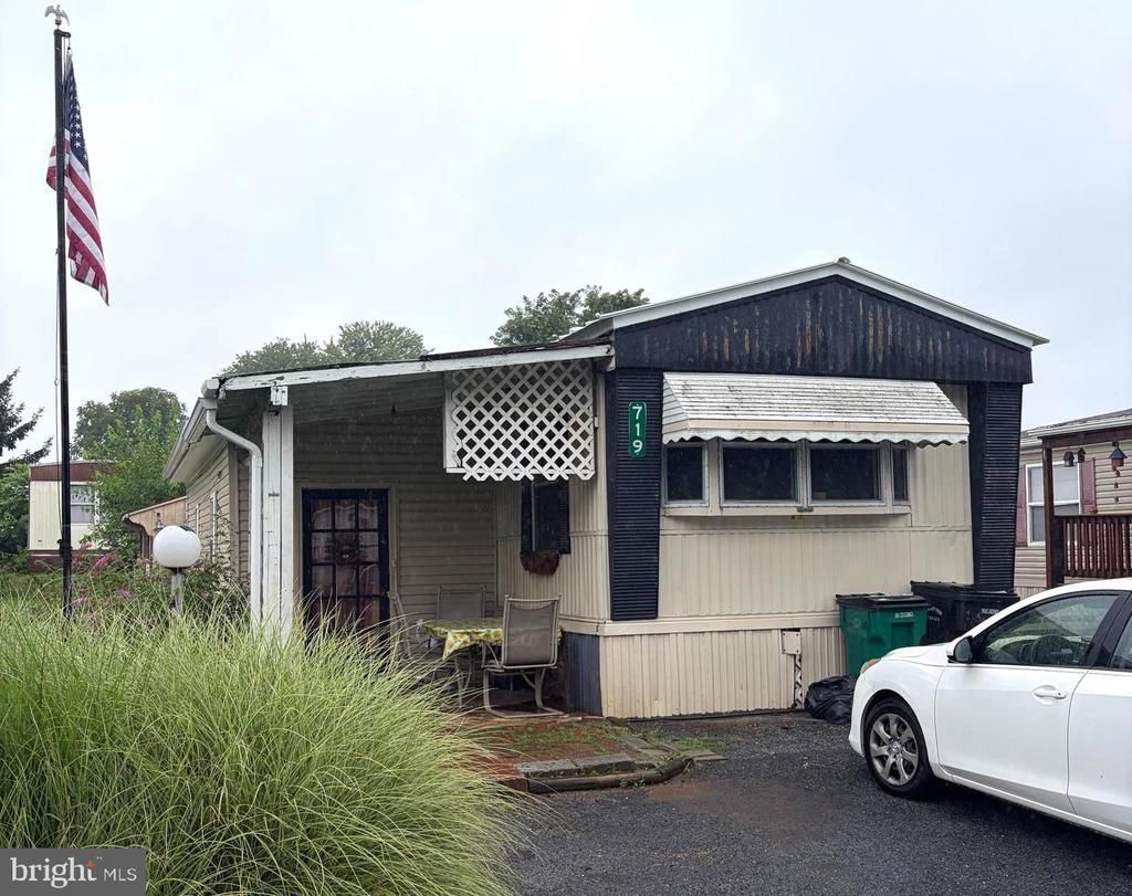 719 PALM CITY PARK , ANNVILLE, PA 17003