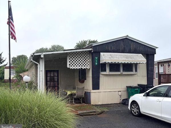 719 PALM CITY PARK , ANNVILLE, PA 17003