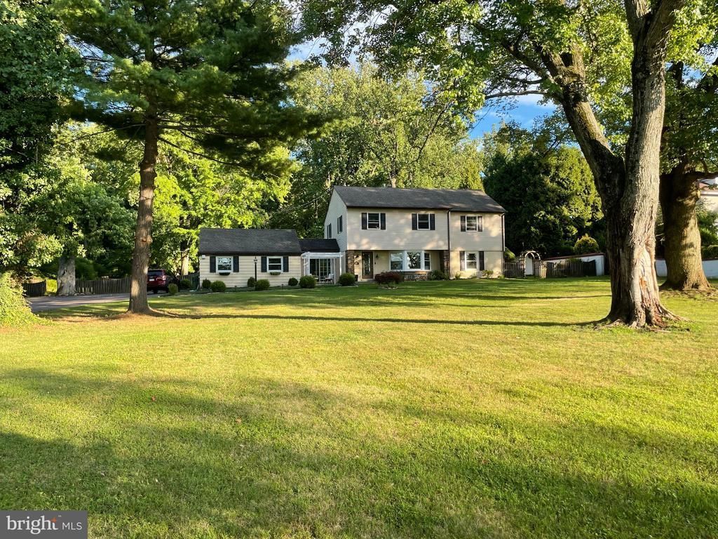 1305 TWINING ROAD, DRESHER, PA 19025