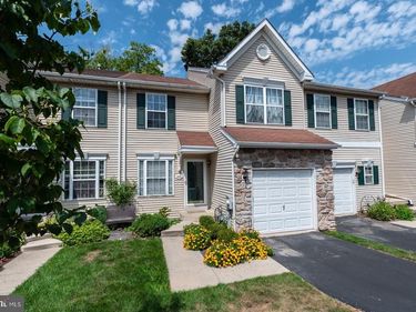1028 COLIN DRIVE, ROYERSFORD, PA 19468
