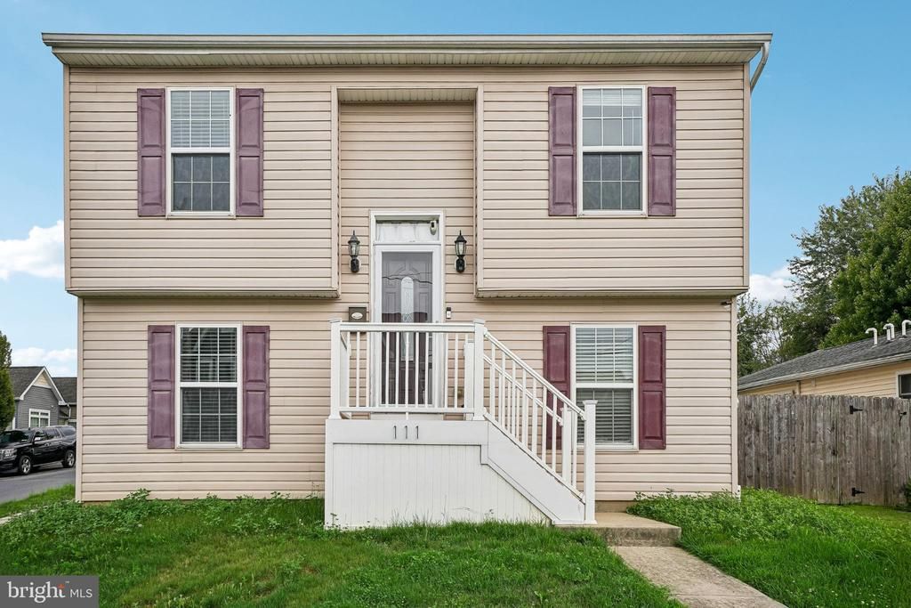111 E KLEINHANS STREET , EASTON, PA 18042