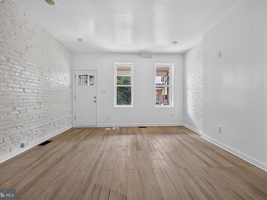 2531 N Dover Street, Philadelphia, PA 19132 Main Photo