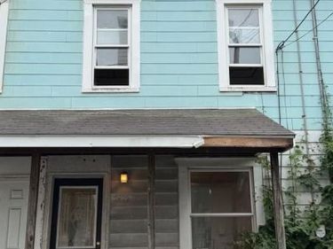 2422 W WATER STREET, MAHANOY PLANE, PA 17949