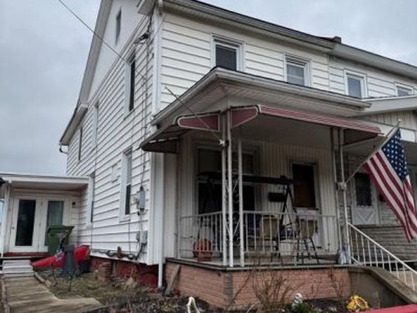102 N TULPEHOCKEN STREET , PINE GROVE, PA 17963