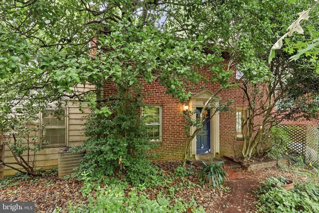 1200 N Powhatan Street, Arlington, VA 22205 Main Photo