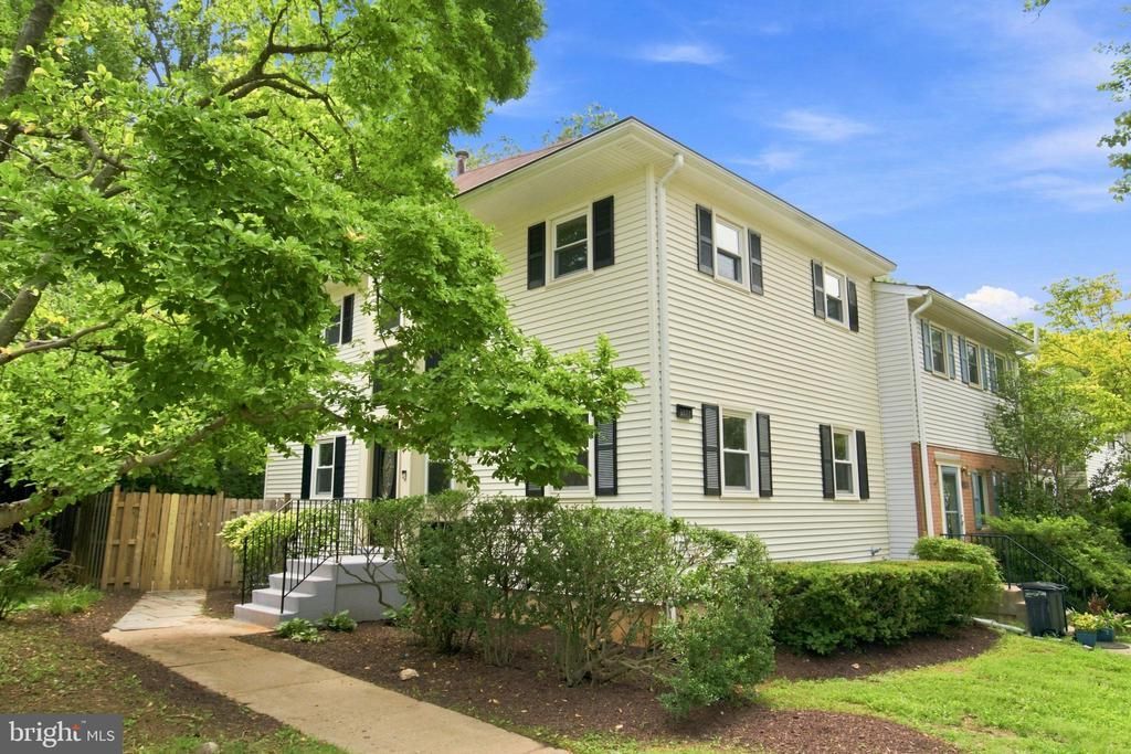3071 White Birch Court, Fairfax, VA 22031 Main Photo