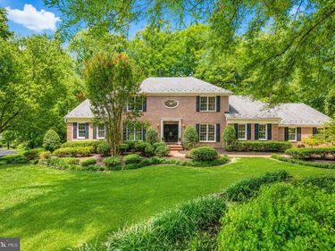 2007 CARRHILL ROAD, VIENNA, VA 22181