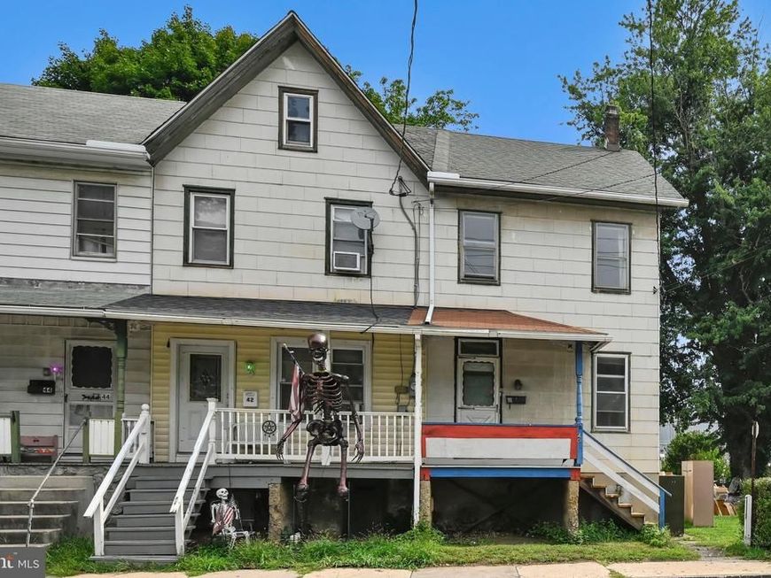 40 N Tulpehocken Street , Pine Grove, PA 17963 Main Photo