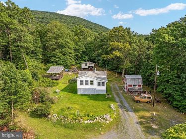 317 VALE VISTA DRIVE, EDINBURG, VA 22824