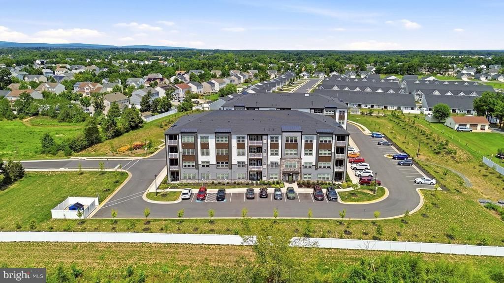 151 Mccormick, Unit 203, Winchester, VA 22602 Main Photo