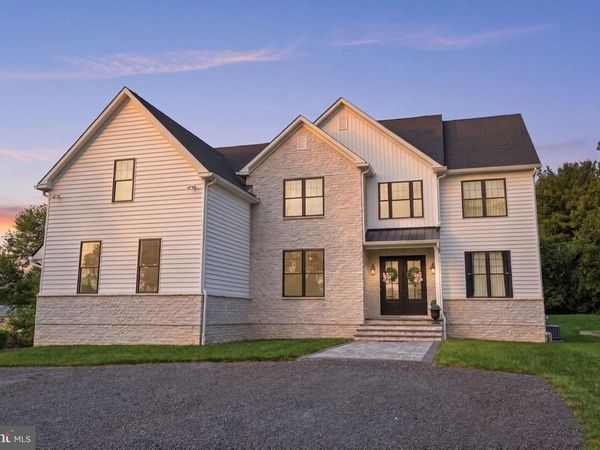 2640 WINDY BUSH ROAD, NEWTOWN, PA 18940