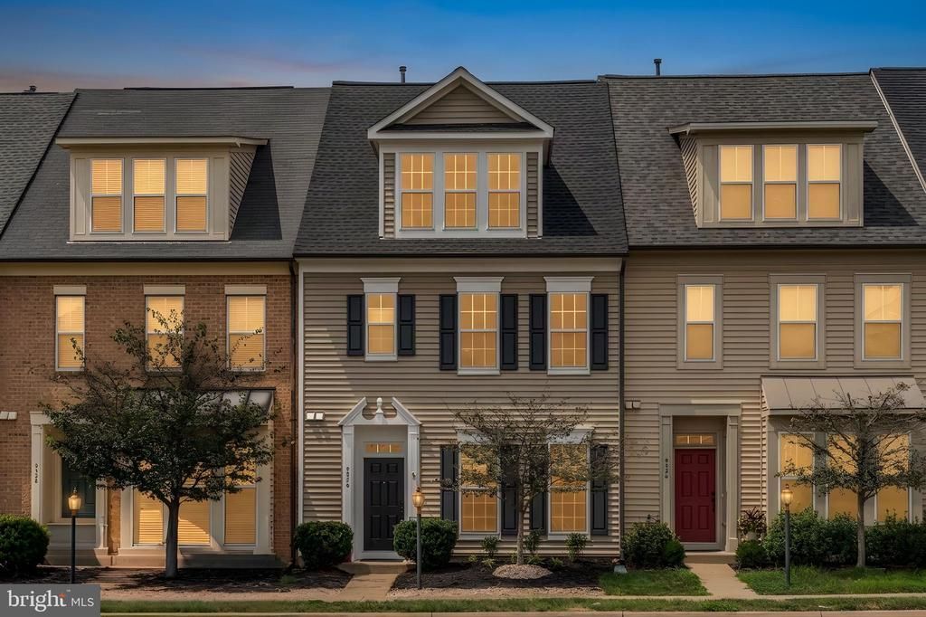 9326 Alvyn Lake Circle, Bristow, VA 20136 Main Photo