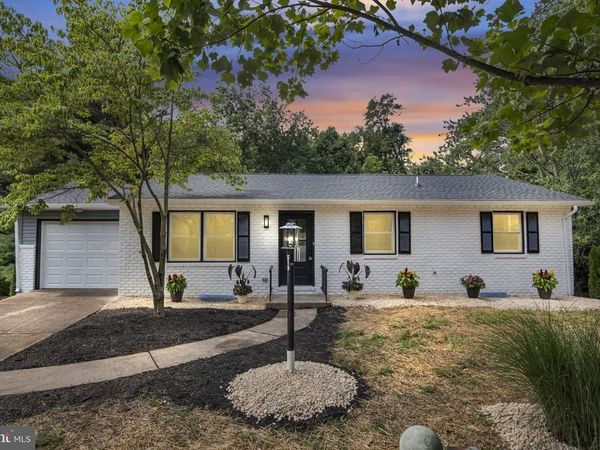 519 LAVINA DRIVE, MECHANICSBURG, PA 17055