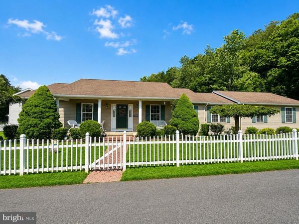11 E RAILROAD STREET , LONACONING, MD 21539