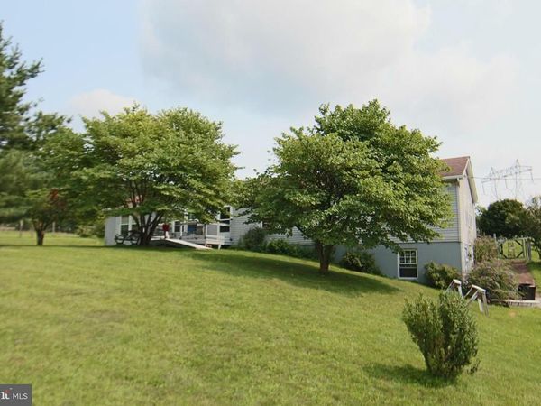 2151 PARKWAY WEST, HARRISBURG, PA 17112