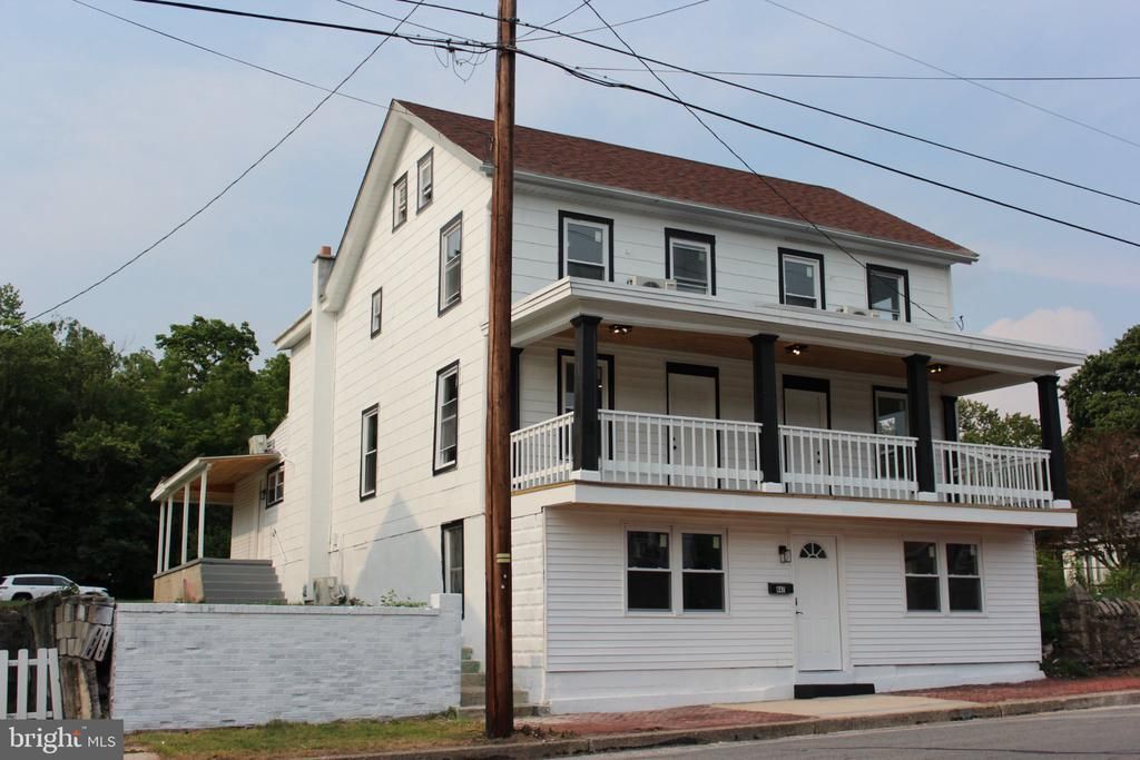 447 MARKET STREET , WILLIAMSTOWN, PA 17098