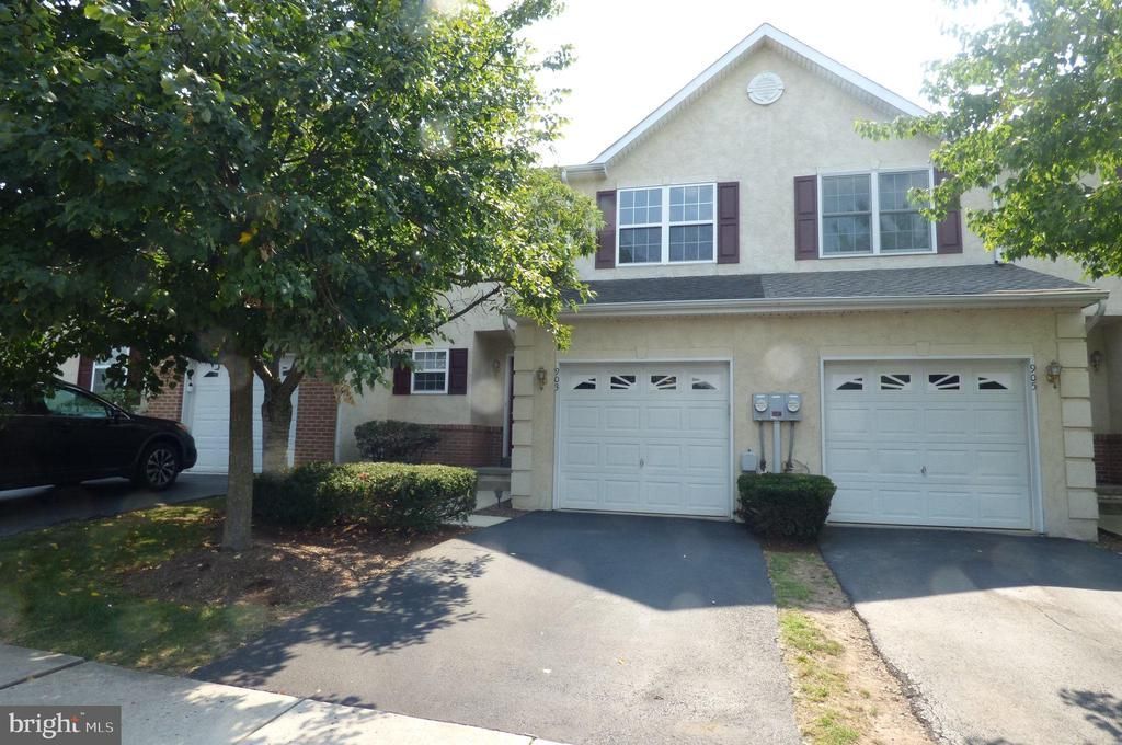 903 CARRINGTON DRIVE , RED HILL, PA 18076