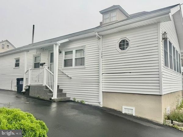 199 PENNSYLVANIA AVENUE , SHENANDOAH, PA 17976