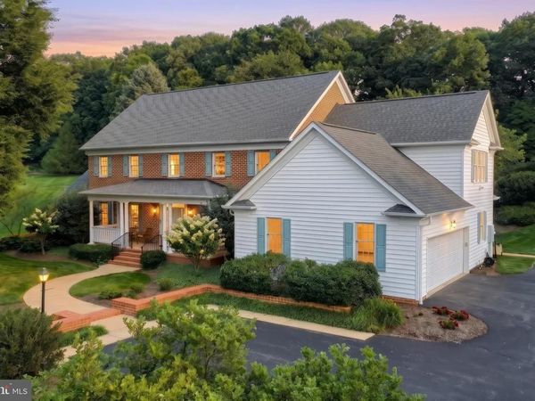 2861 DEER CHASE LANE, YORK, PA 17403