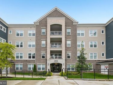 21610 HAWKSBILL HIGH CIRCLE, Unit 102, STERLING, VA 20164