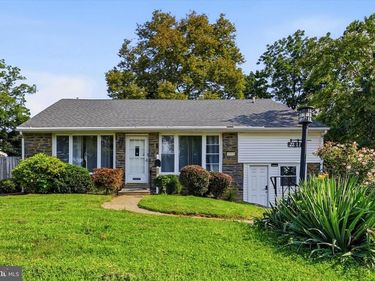 2211 RHONDA ROAD, BROOMALL, PA 19008