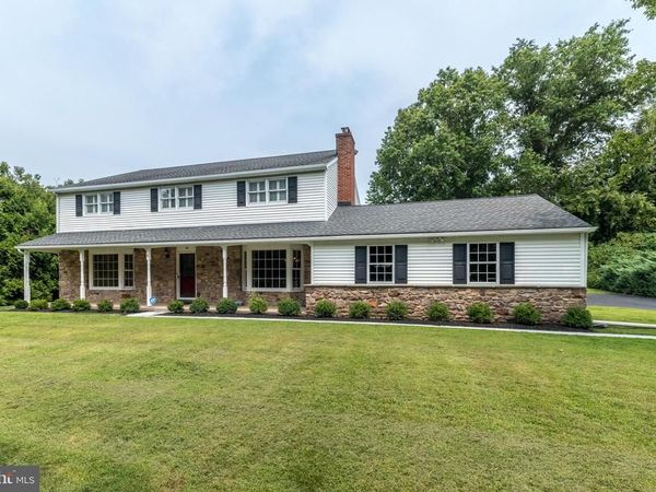38 CHESTNUT VALLEY DRIVE, DOYLESTOWN, PA 18901