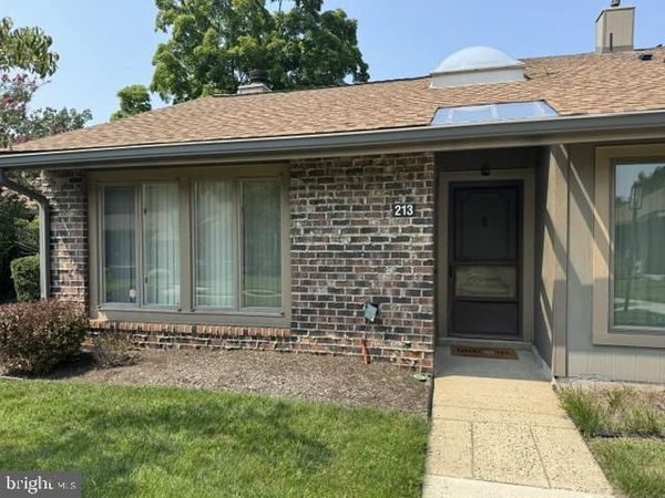 213 UXBRIDGE, CHERRY HILL, NJ 08034