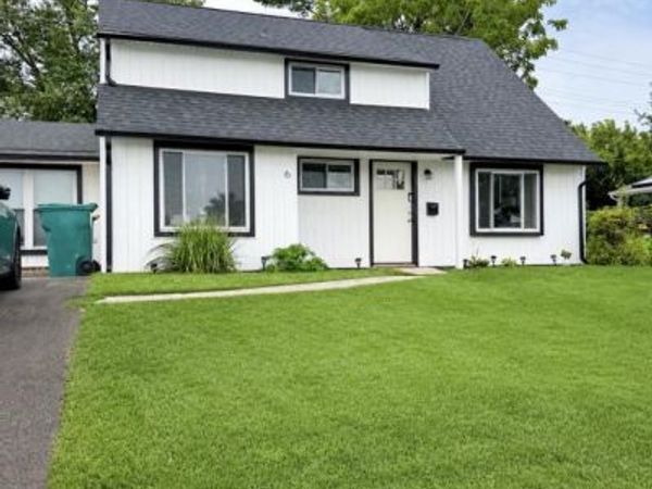 6 ROUNDWOOD LANE , LEVITTOWN, PA 19055