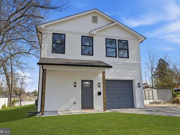 5 VINEYARD ROAD , LEVITTOWN, PA 19057