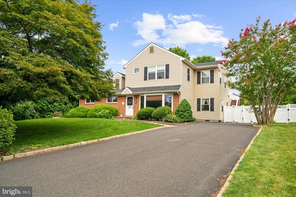 34 BUTTERNUT DRIVE, HATBORO, PA 19040
